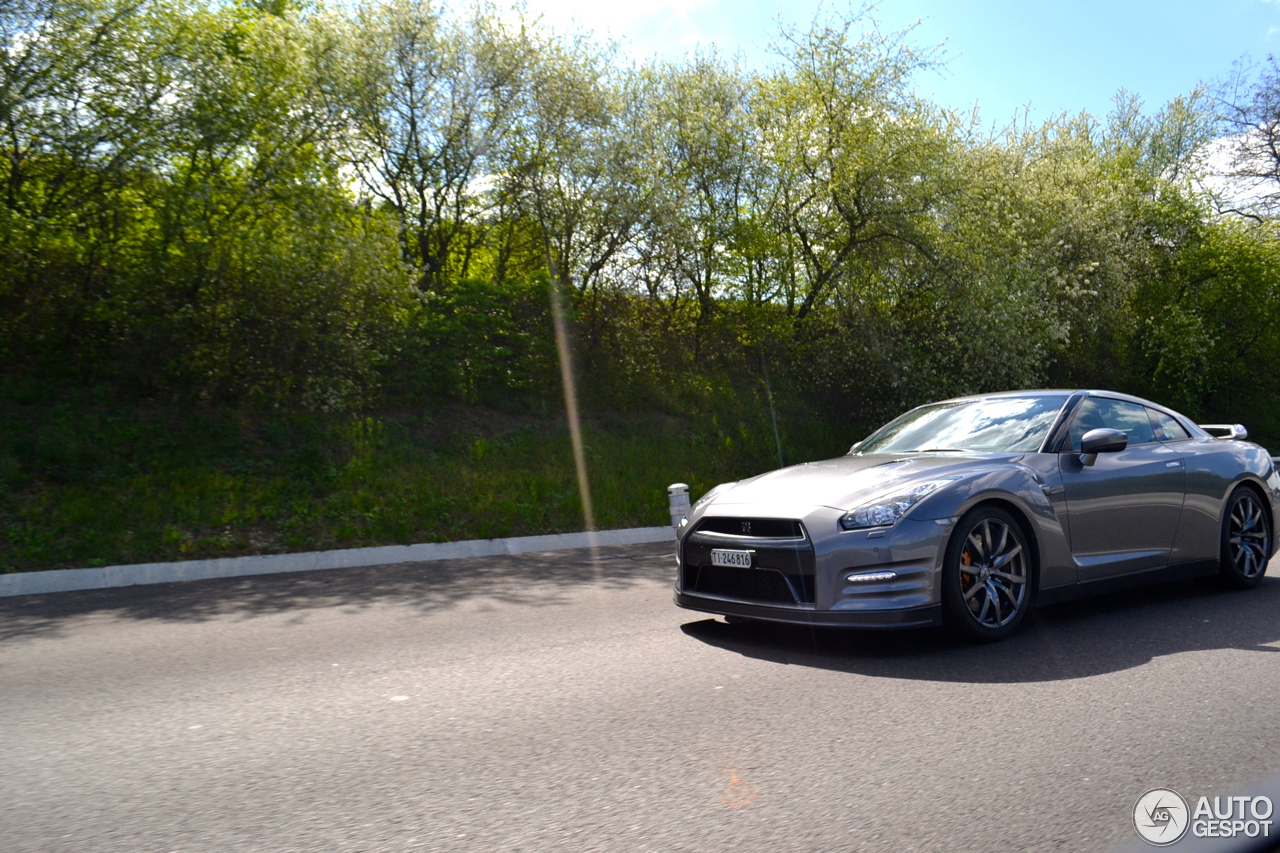 Nissan GT-R 2011