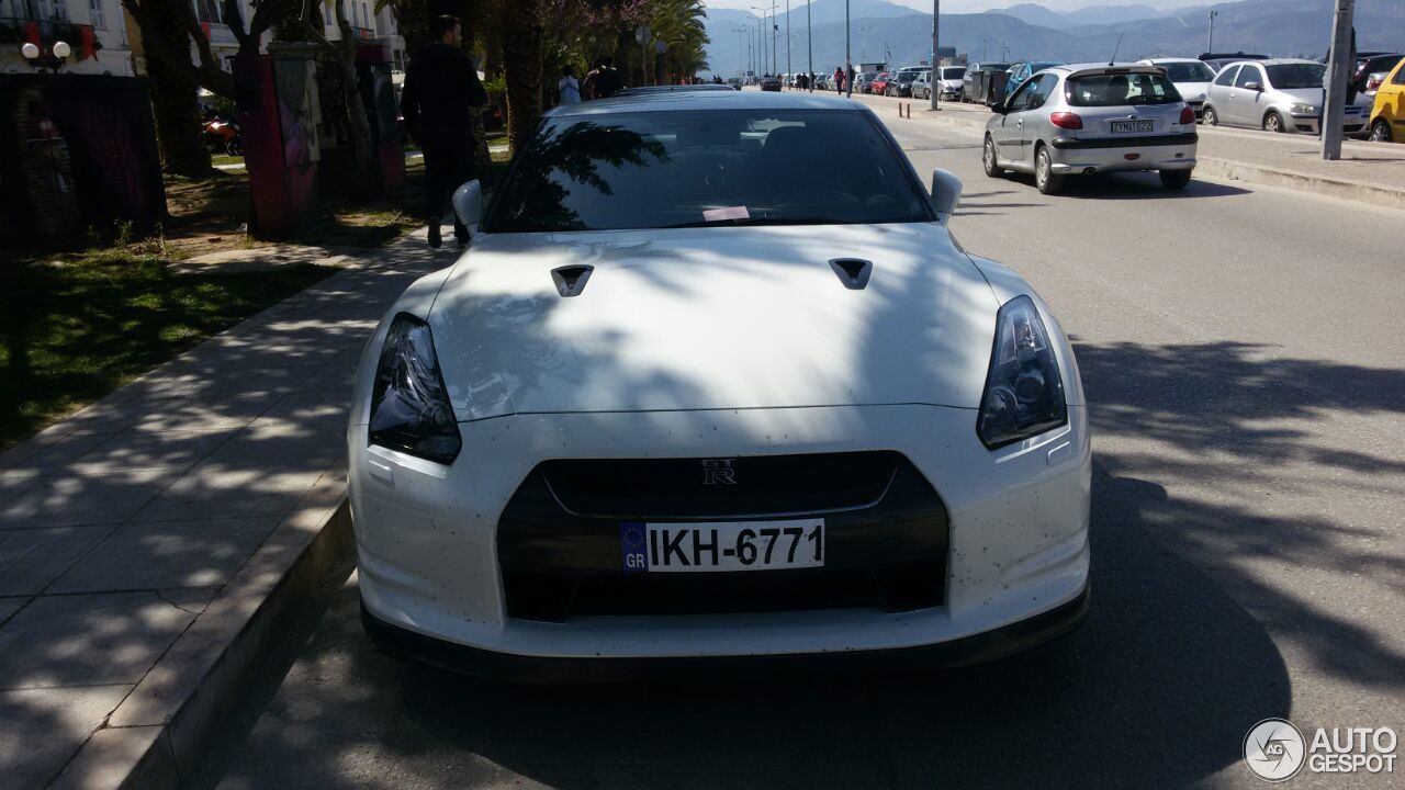 Nissan GT-R