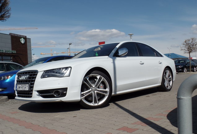 Audi S8 D4