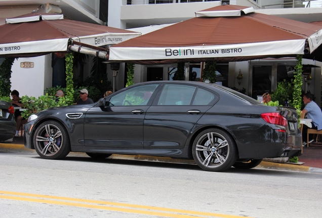 BMW M5 F10 2011