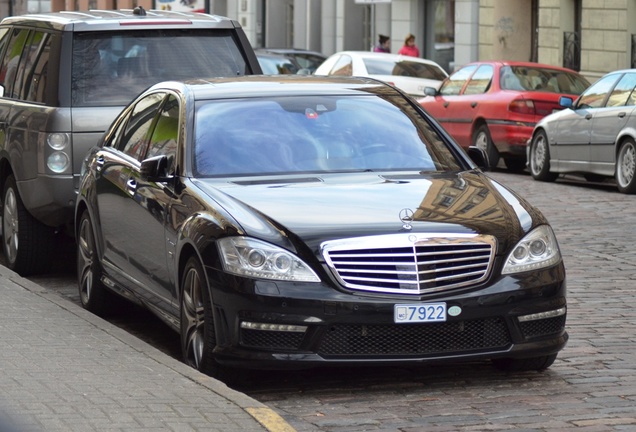 Mercedes-Benz S 63 AMG W221 2011