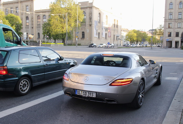 Mercedes-Benz SLS AMG