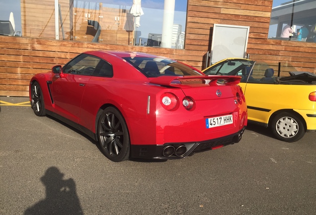 Nissan GT-R 2012