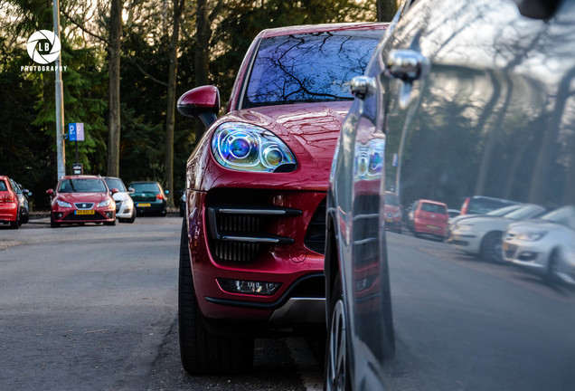 Porsche 95B Macan Turbo