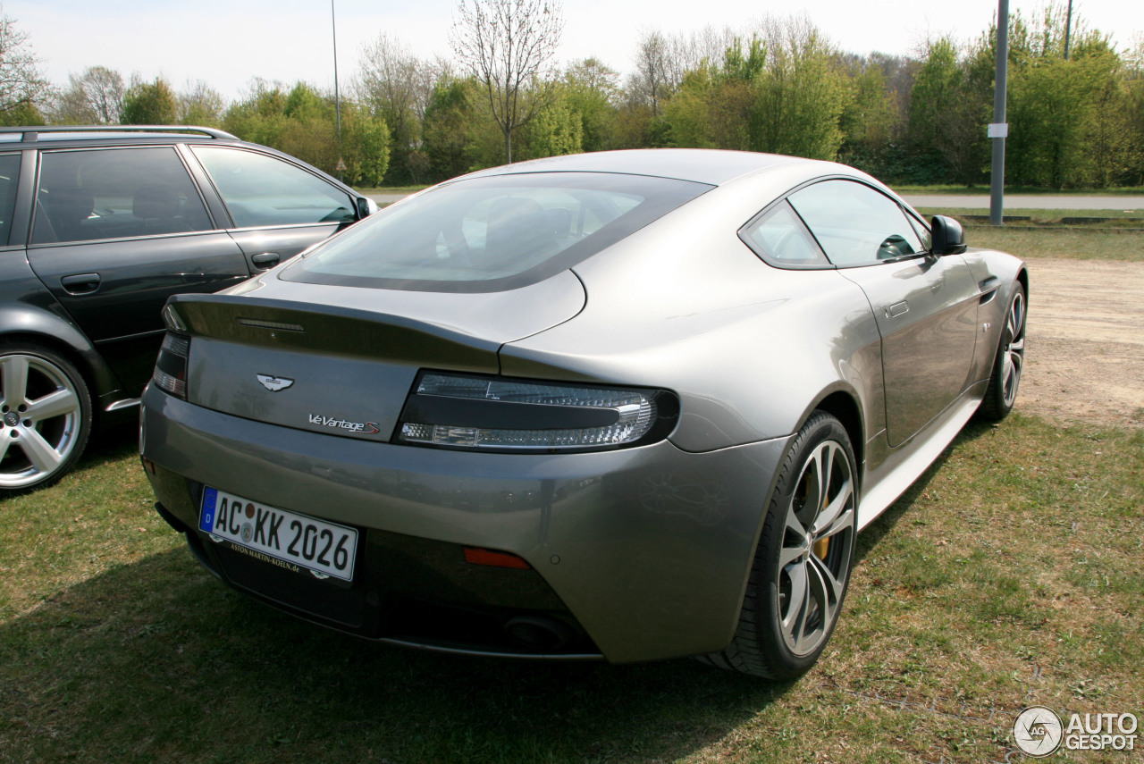 Aston Martin V12 Vantage S