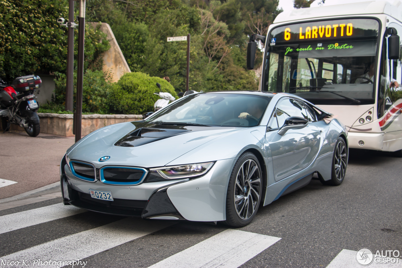 BMW i8