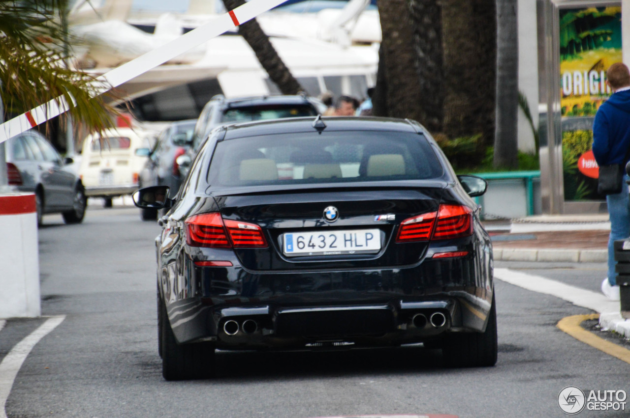 BMW M5 F10 2011