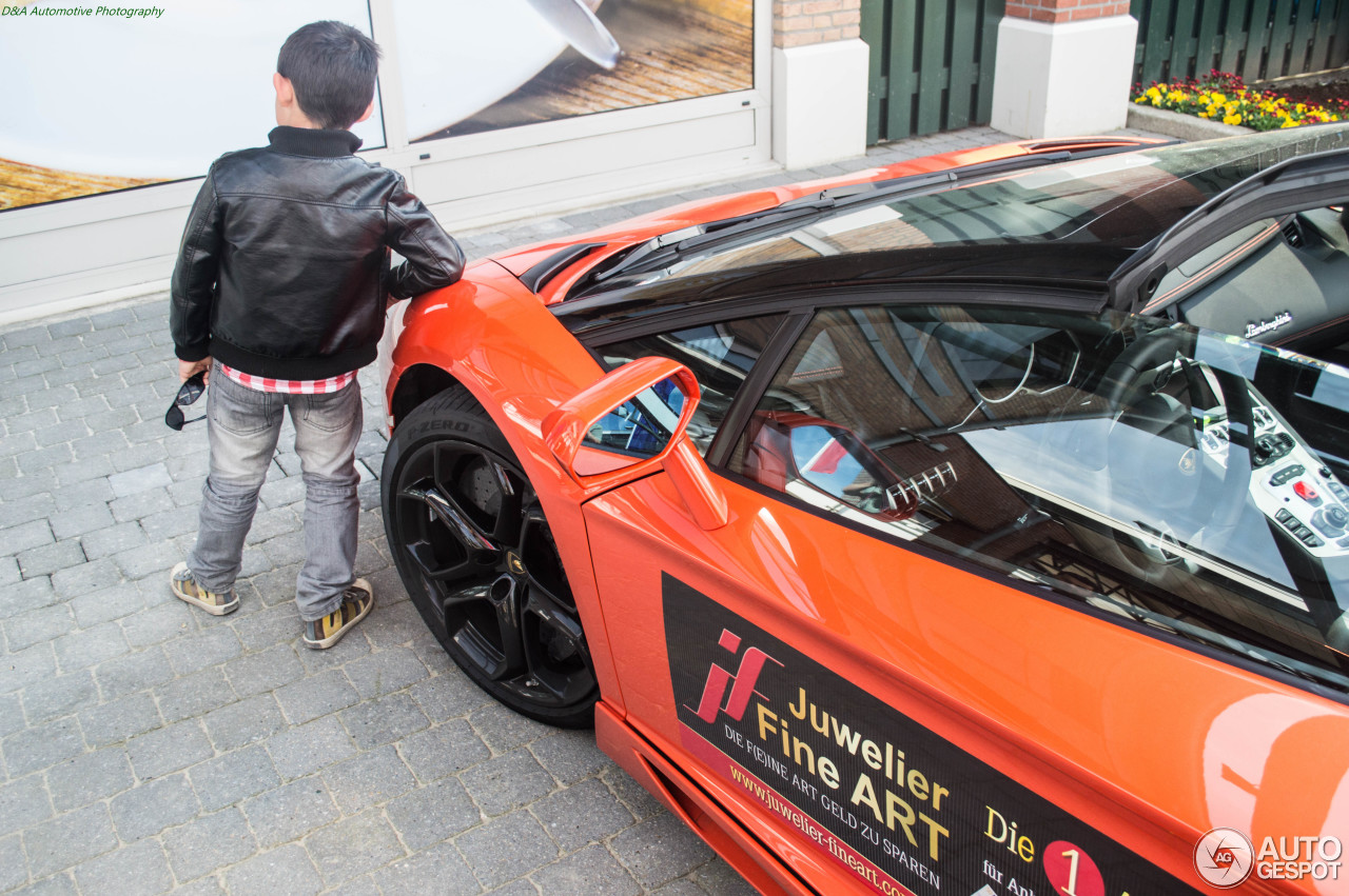 Lamborghini Aventador LP700-4 Roadster