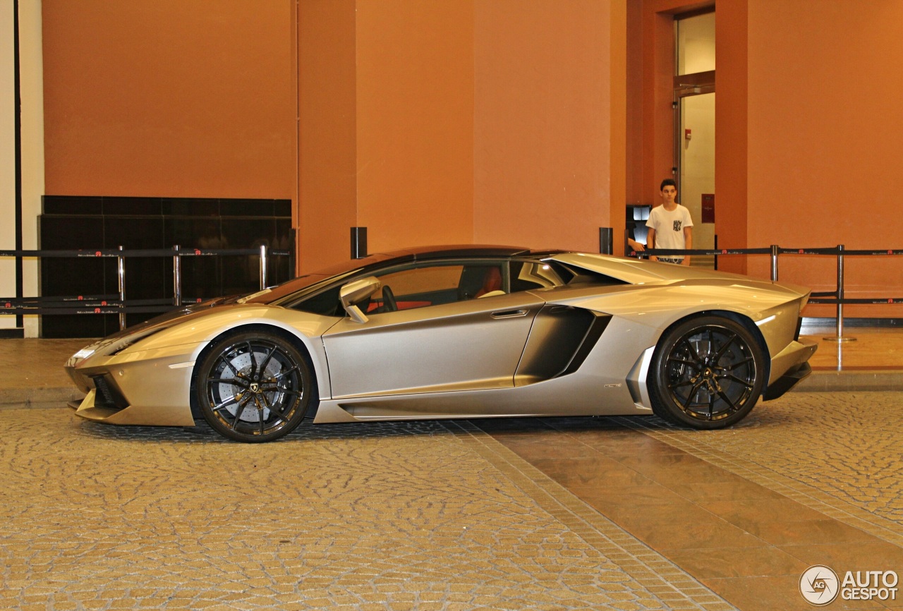 Lamborghini Aventador LP700-4 Roadster