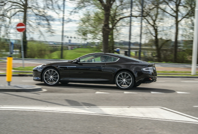 Aston Martin Virage 2011