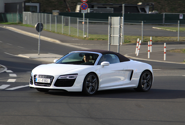 Audi R8 V10 Spyder 2013