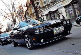 Dodge Challenger SRT-8 392