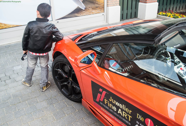 Lamborghini Aventador LP700-4 Roadster