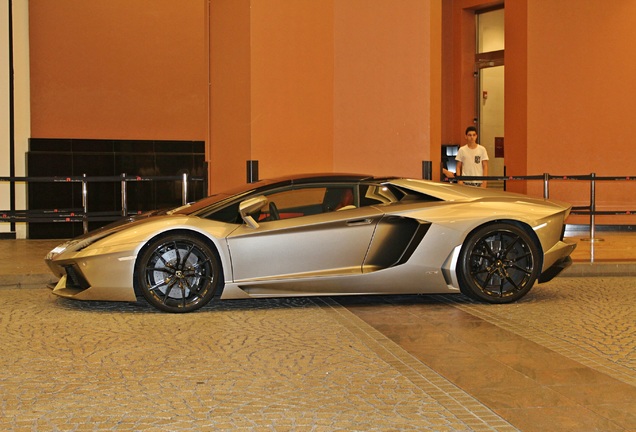 Lamborghini Aventador LP700-4 Roadster