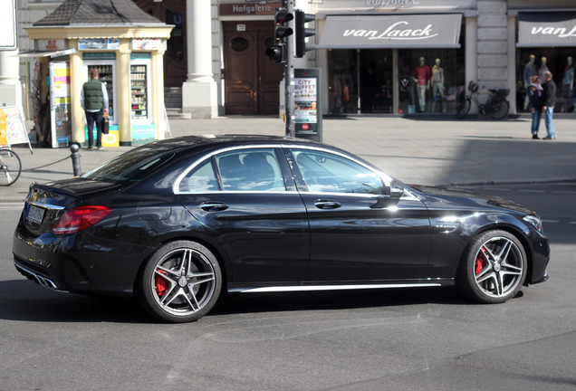 Mercedes-AMG C 63 S W205