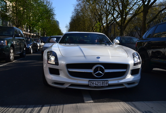 Mercedes-Benz SLS AMG