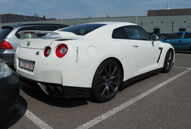 Nissan GT-R 2012