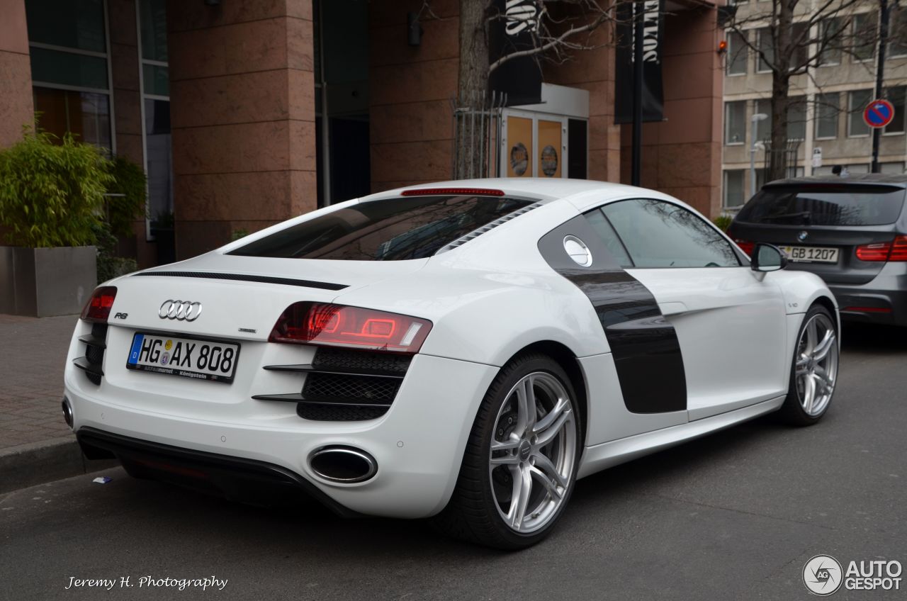 Audi R8 V10