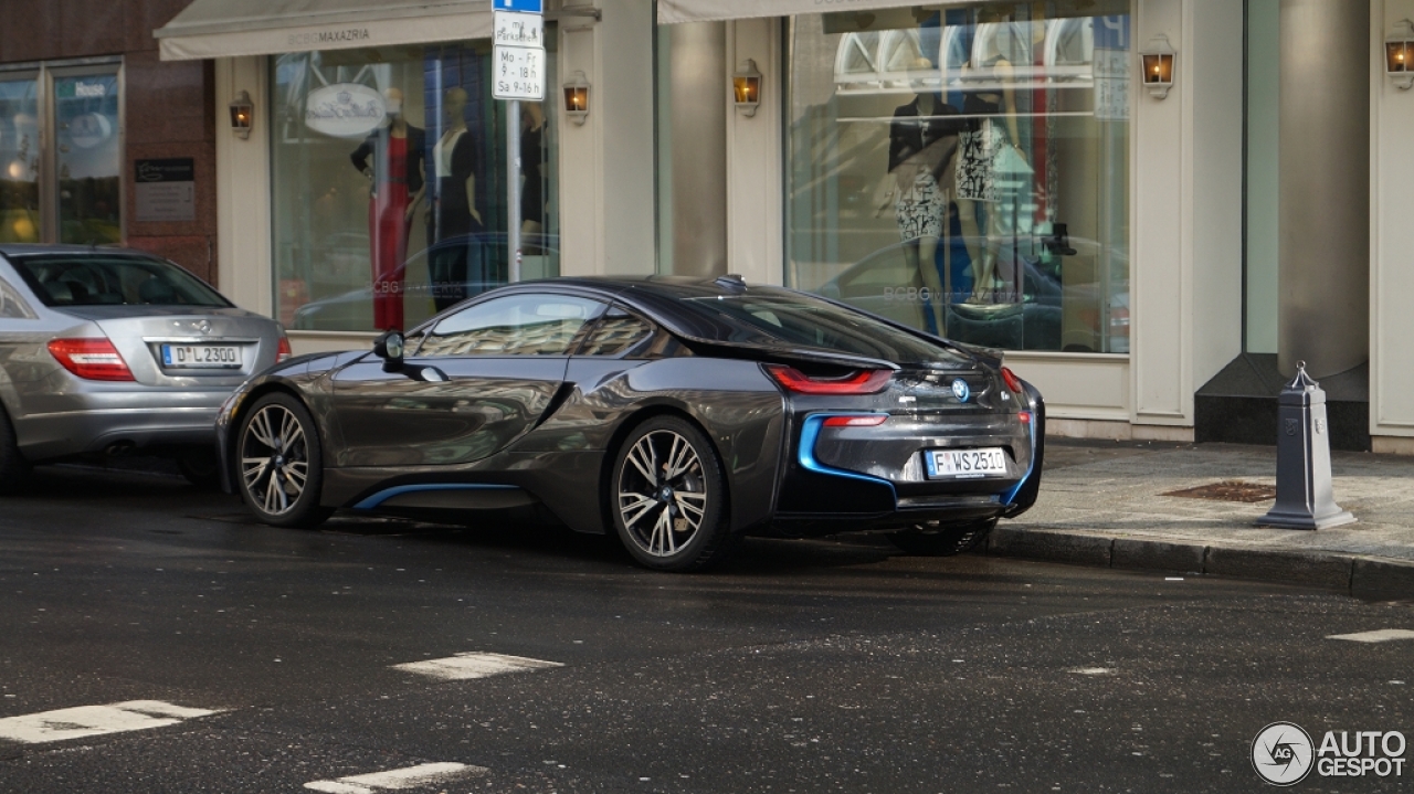 BMW i8