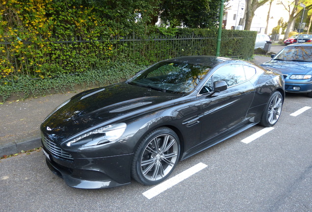 Aston Martin Vanquish 2013