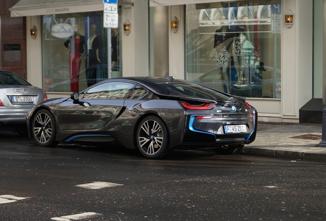 BMW i8