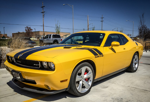 Dodge Challenger SRT-8