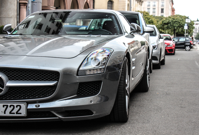 Mercedes-Benz SLS AMG