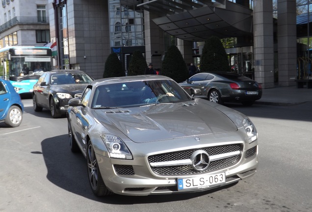 Mercedes-Benz SLS AMG