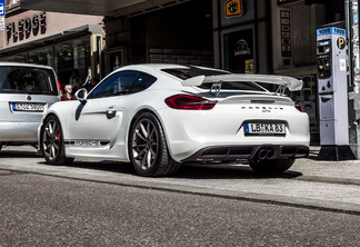 Porsche 981 Cayman GT4