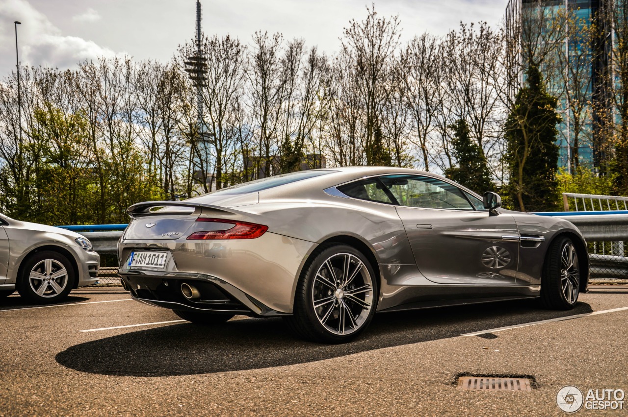 Aston Martin Vanquish 2013