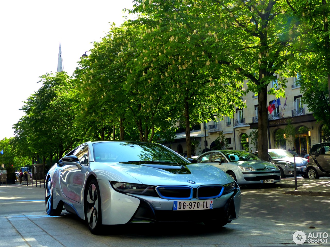 BMW i8