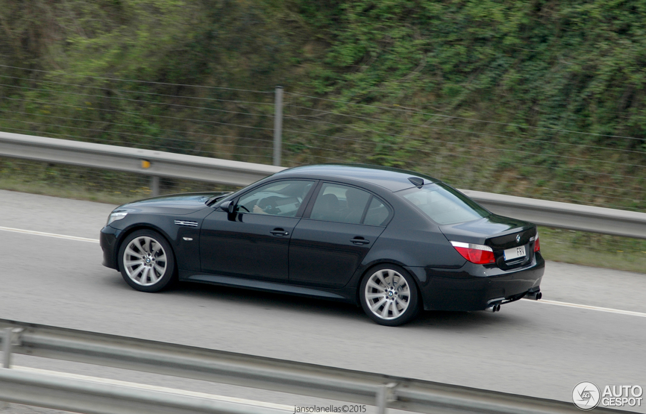 BMW M5 E60 2005