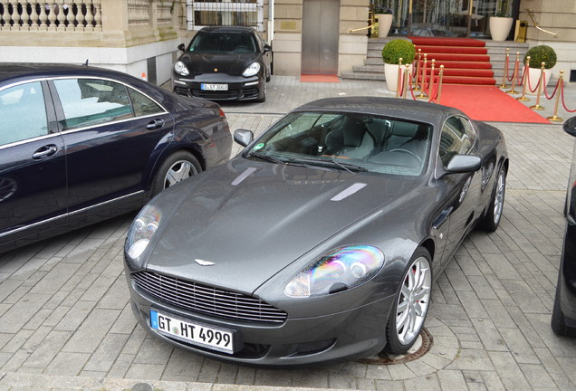 Aston Martin DB9