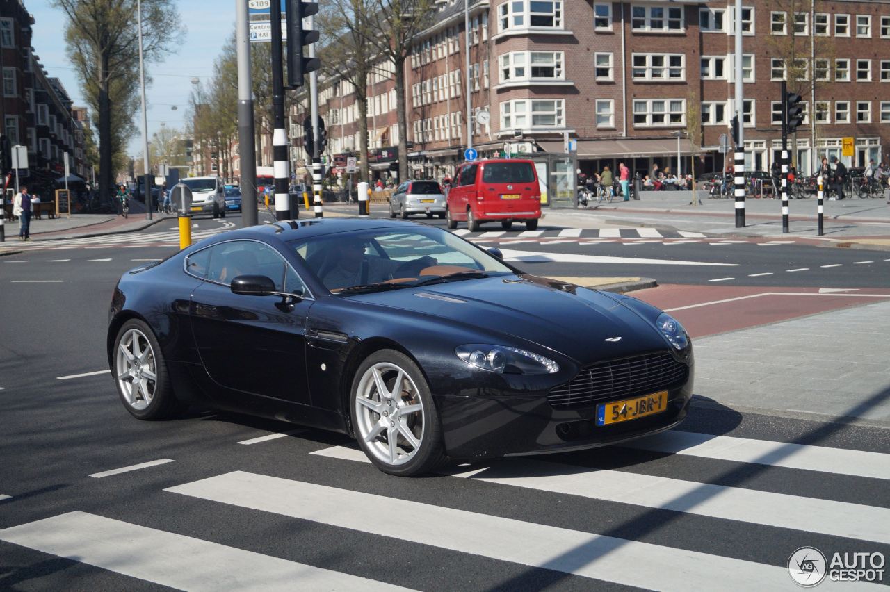 Aston Martin V8 Vantage