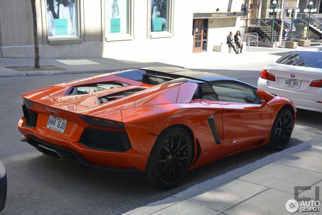 Lamborghini Aventador LP700-4 Roadster