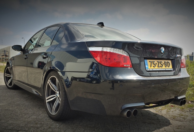 BMW M5 E60 2005