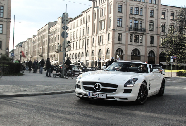 Mercedes-Benz SLS AMG Roadster