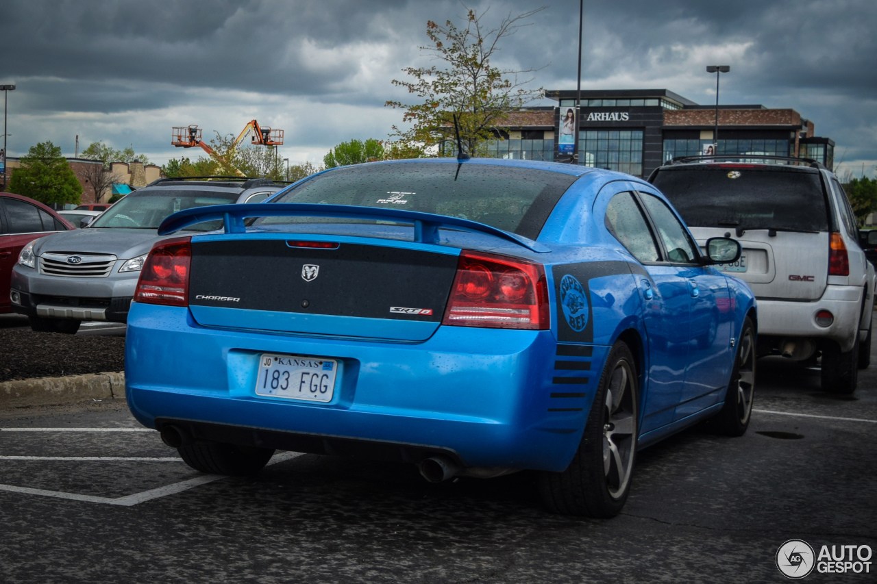 Dodge Charger SRT-8 Super Bee