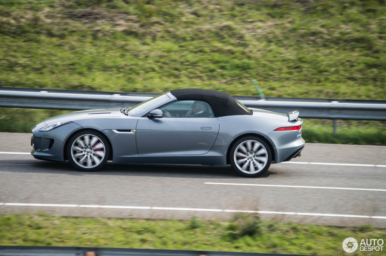 Jaguar F-TYPE S Convertible