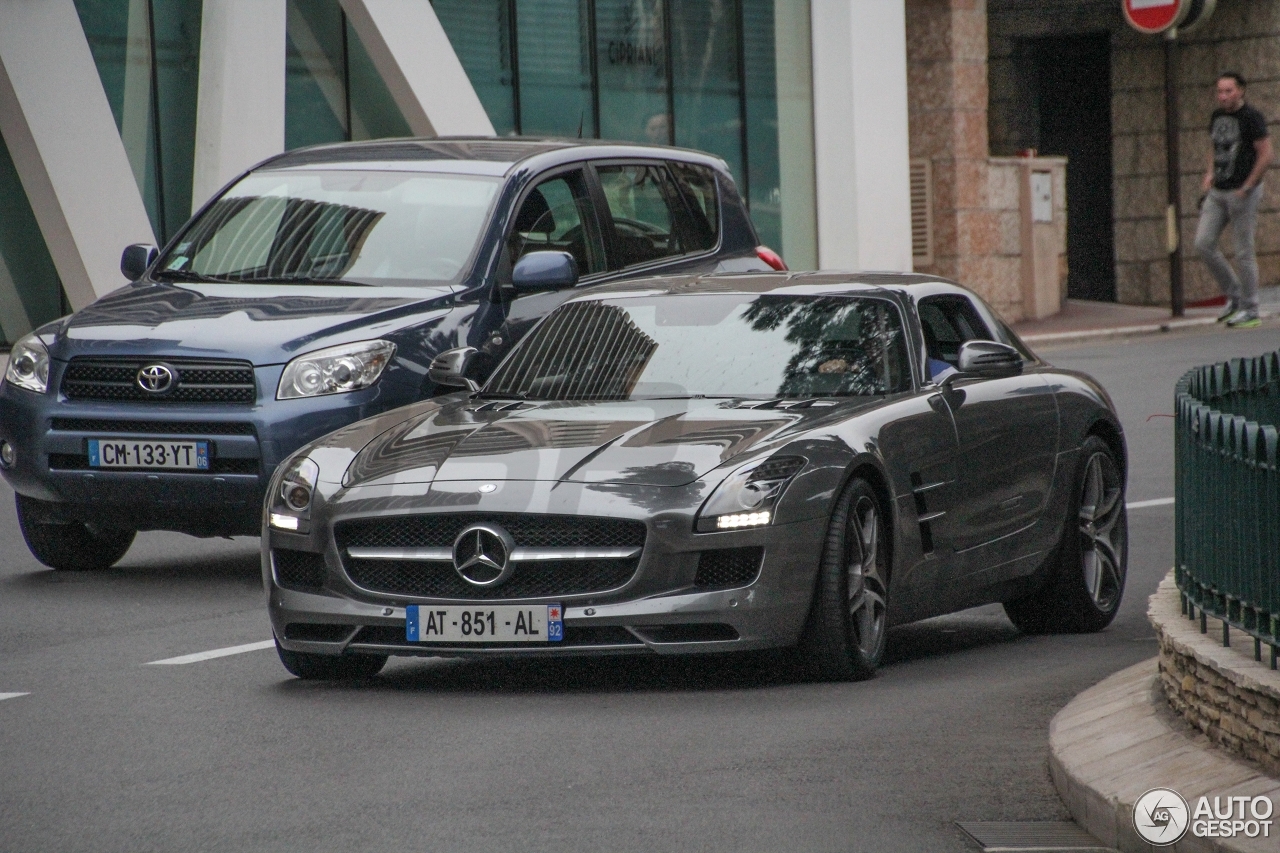 Mercedes-Benz SLS AMG