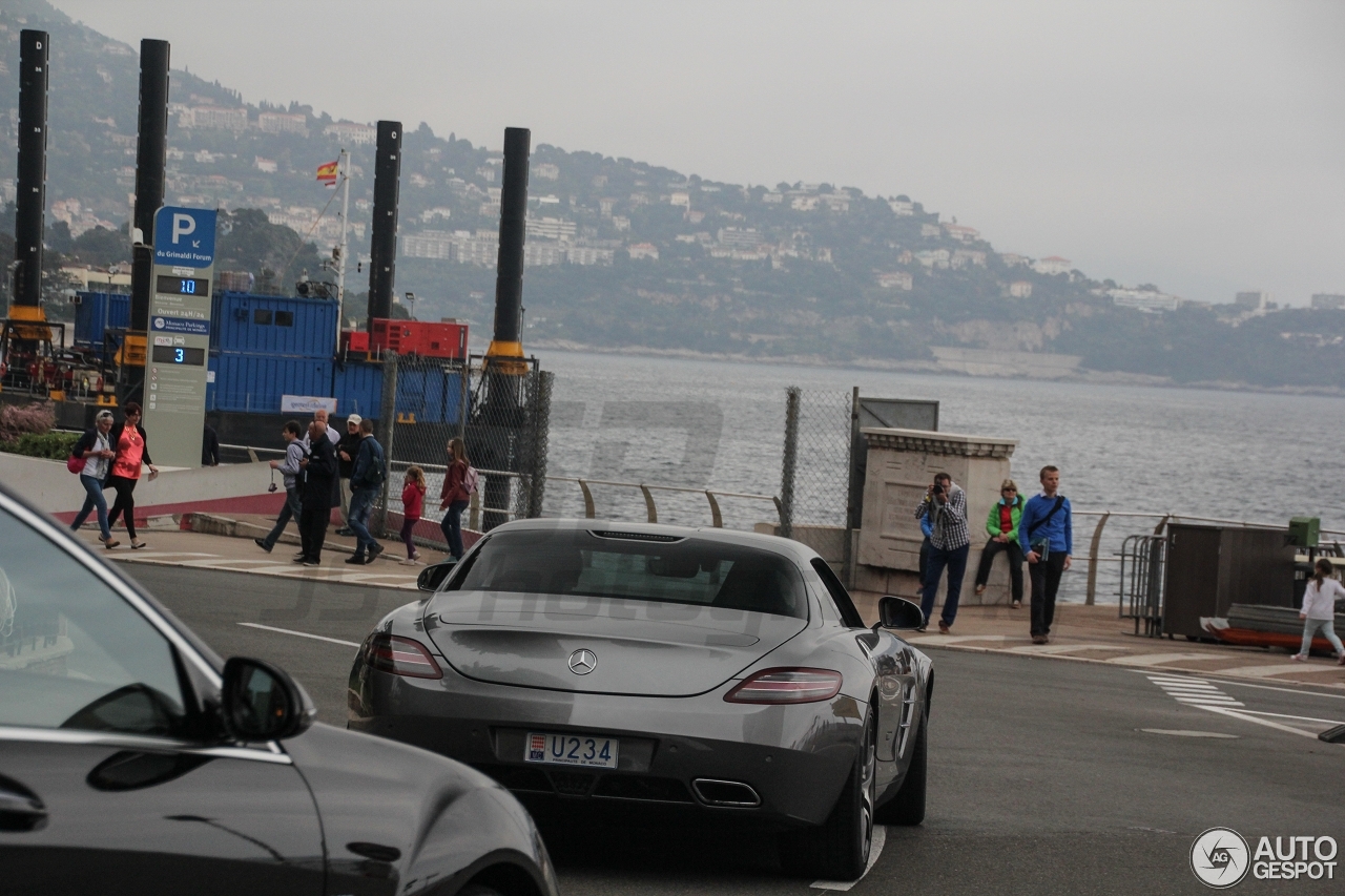 Mercedes-Benz SLS AMG