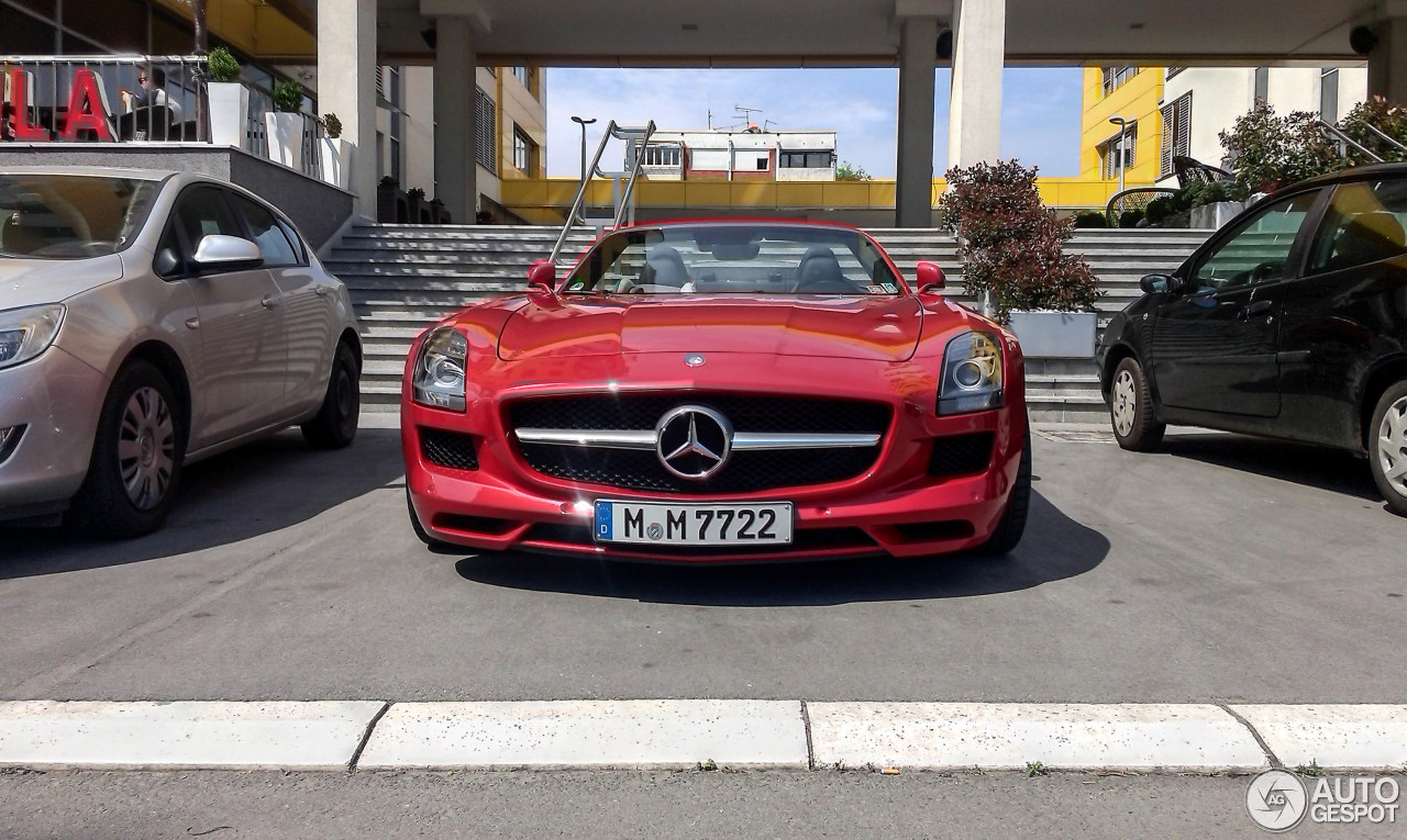 Mercedes-Benz SLS AMG Roadster