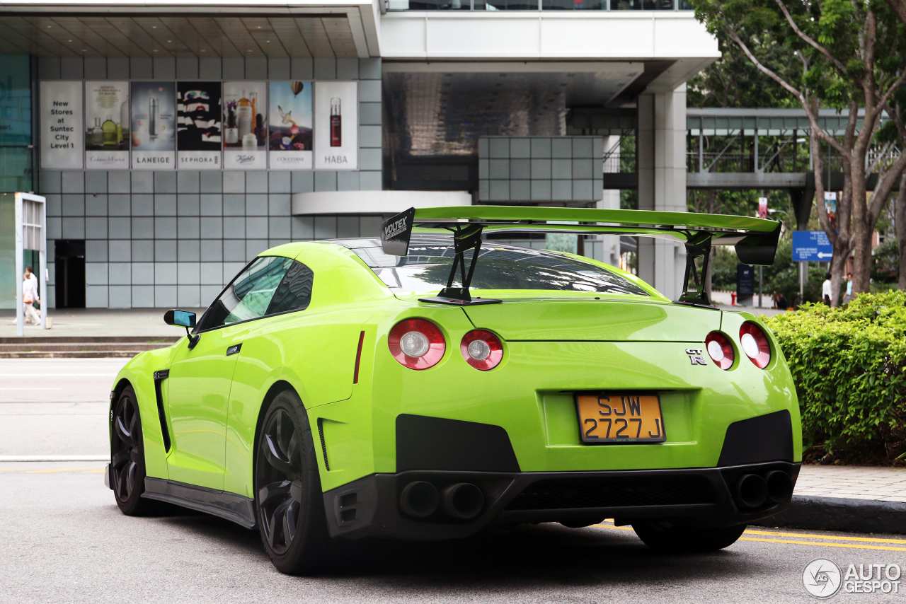 Nissan GT-R