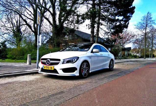 Mercedes-Benz CLA 45 AMG C117