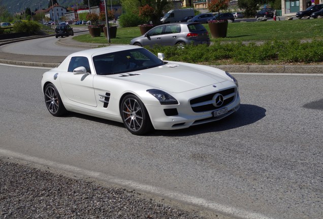 Mercedes-Benz SLS AMG