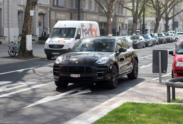 Porsche 95B Macan Turbo