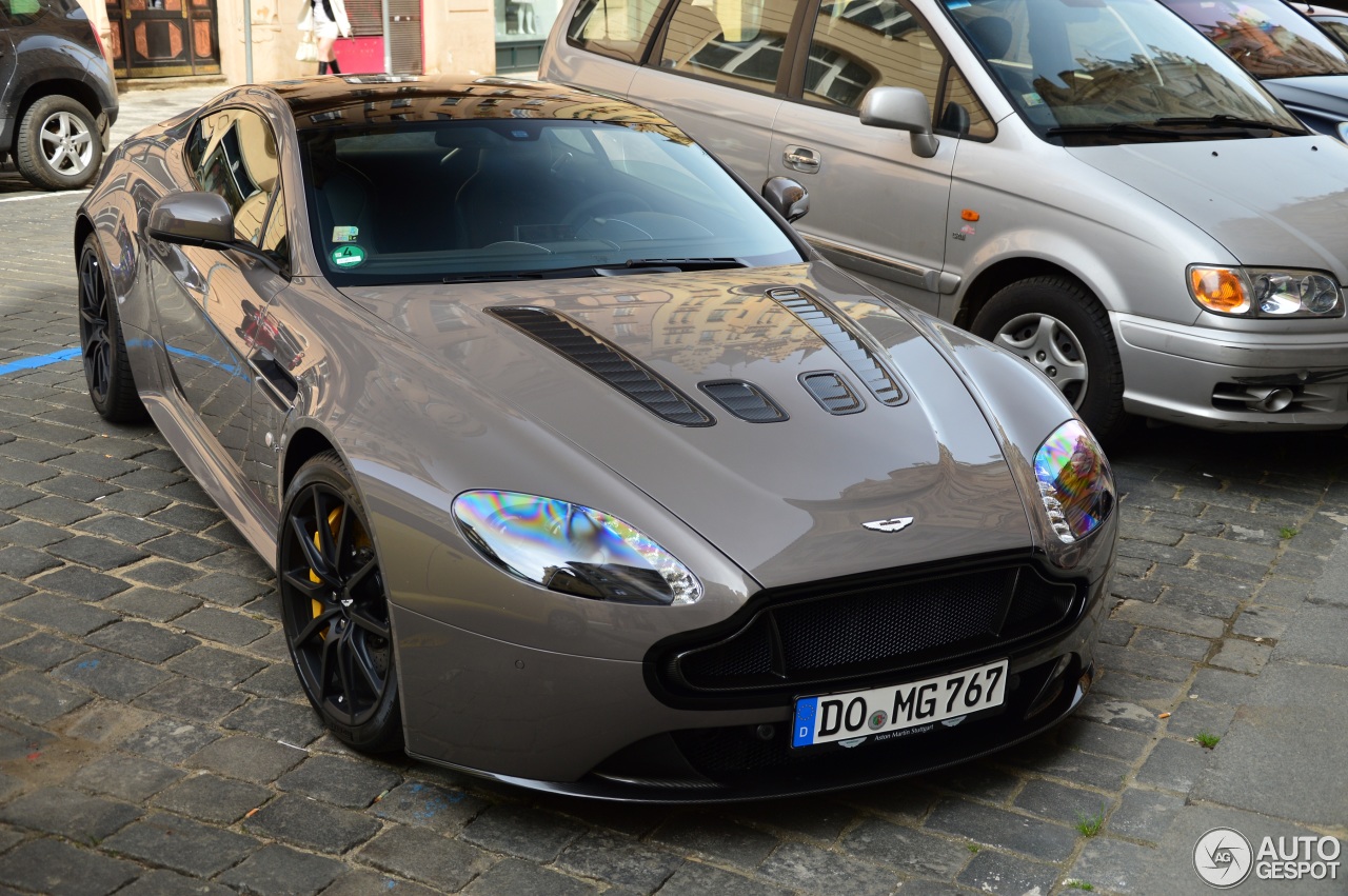 Aston Martin V12 Vantage S