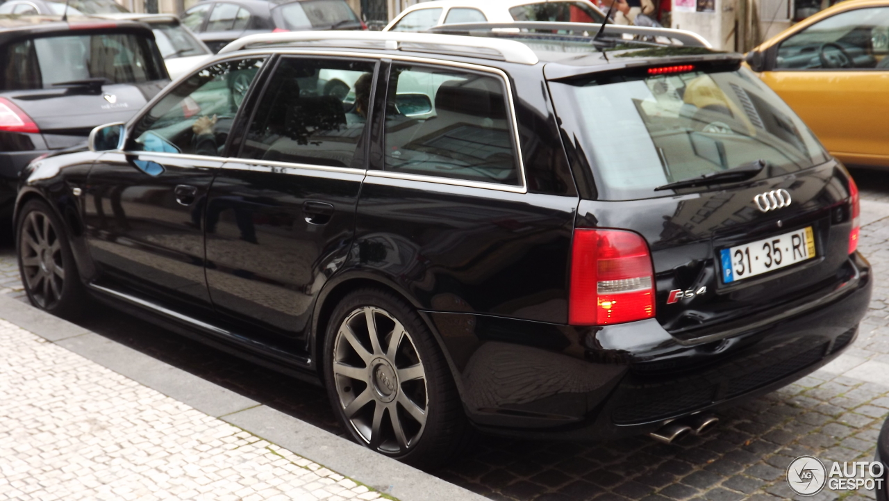 Audi RS4 Avant B5