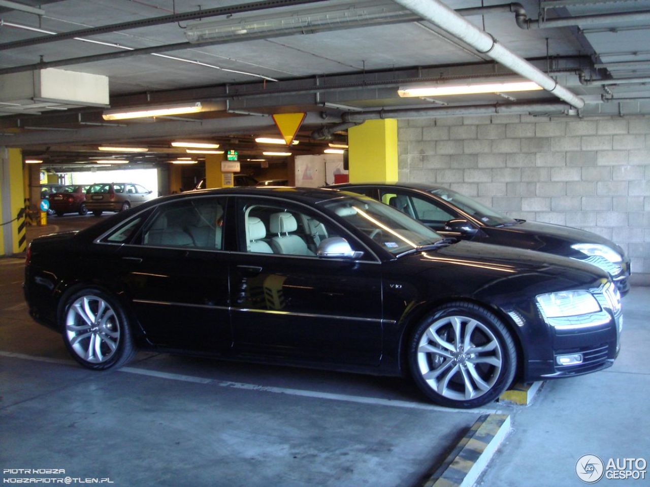 Audi S8 D3