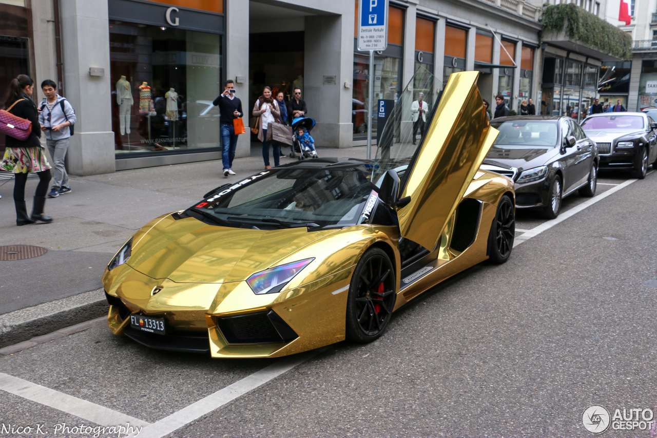 Lamborghini Aventador LP700-4 Roadster